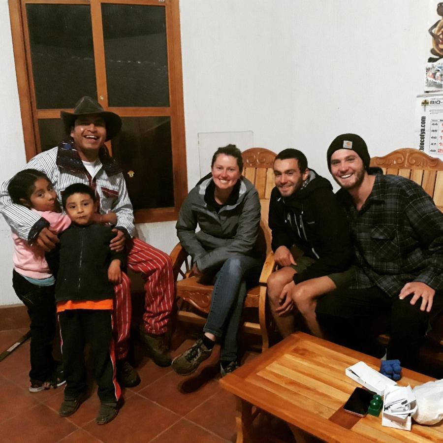 Hostal Checruz, Todos Santos Cuchumatan Huehuetenango Ngoại thất bức ảnh